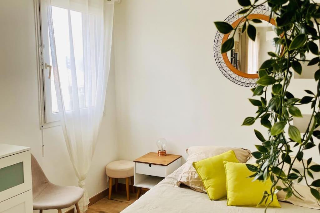 Studio Cosy Avec Terrasse Et Garage Saint-Laurent Du Var Limitrophe Nice Exteriér fotografie